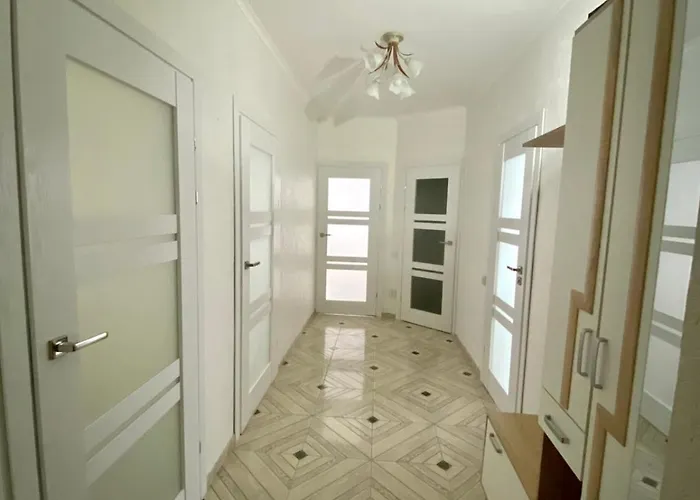 новобуд 公寓