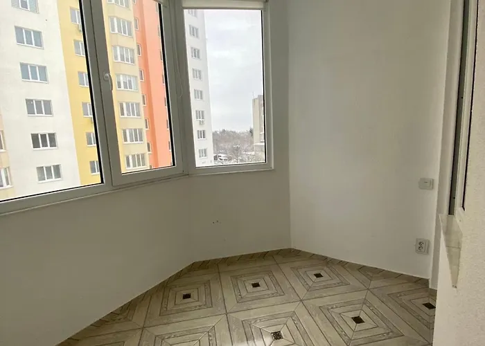 公寓 новобуд 利沃夫